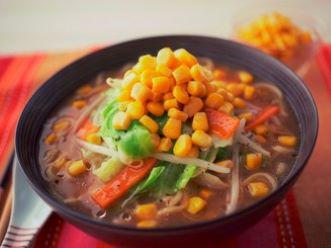 野菜たっぷりコーンラーメン